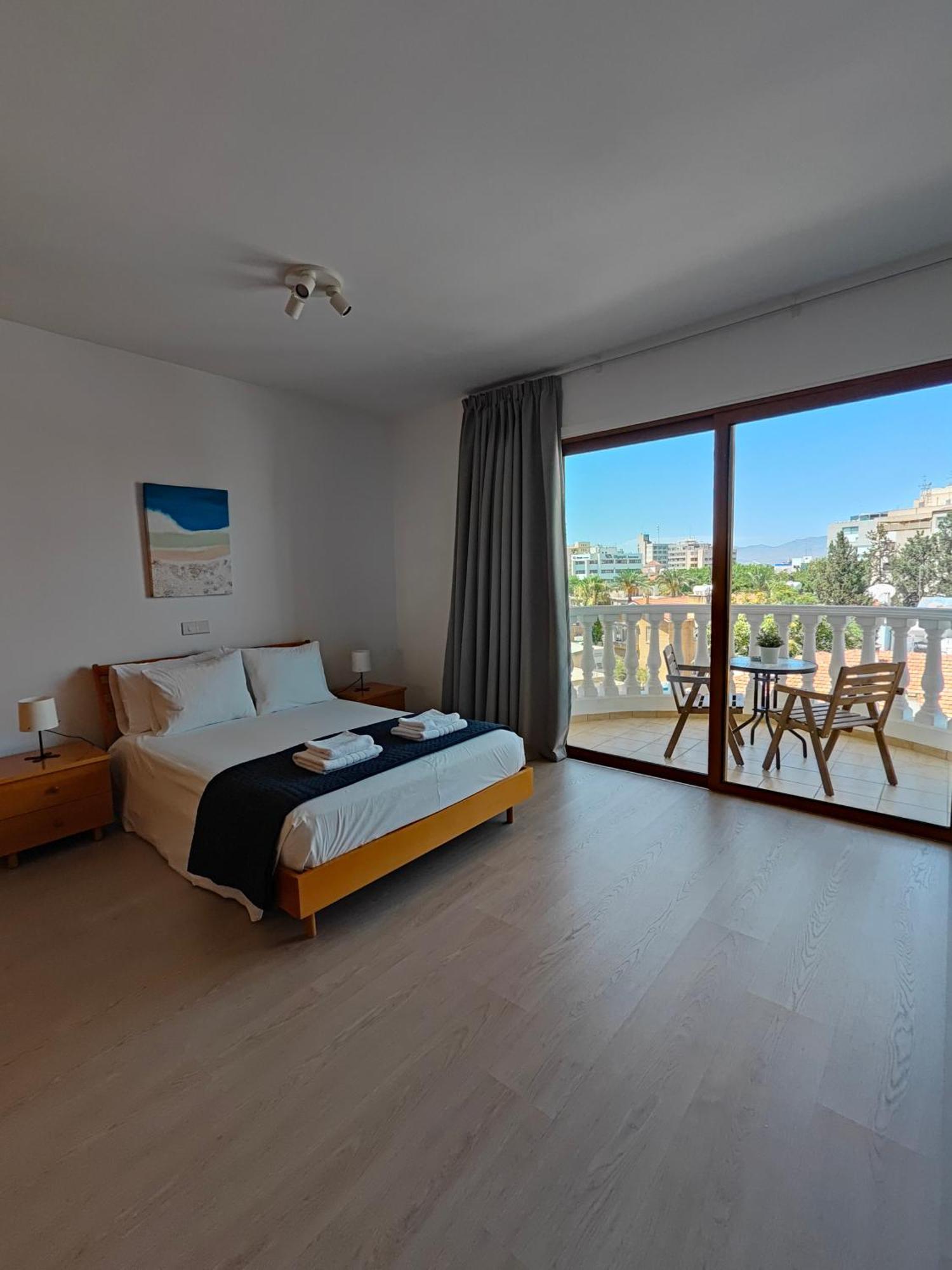 Ευ Ζην Central / Ev Zen Central Nikosia Bagian luar foto